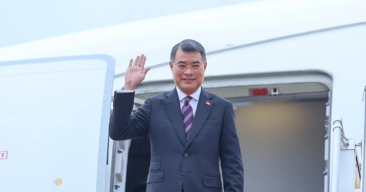Thủ tướng Lê Minh Hưng lên đường đi công tác Liên bang Nga