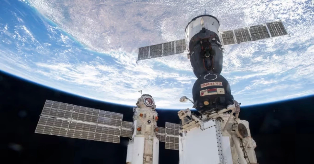 NASA yêu cầu các phi hành gia sơ tán khỏi trạm vũ trụ vì sự cố rò rỉ