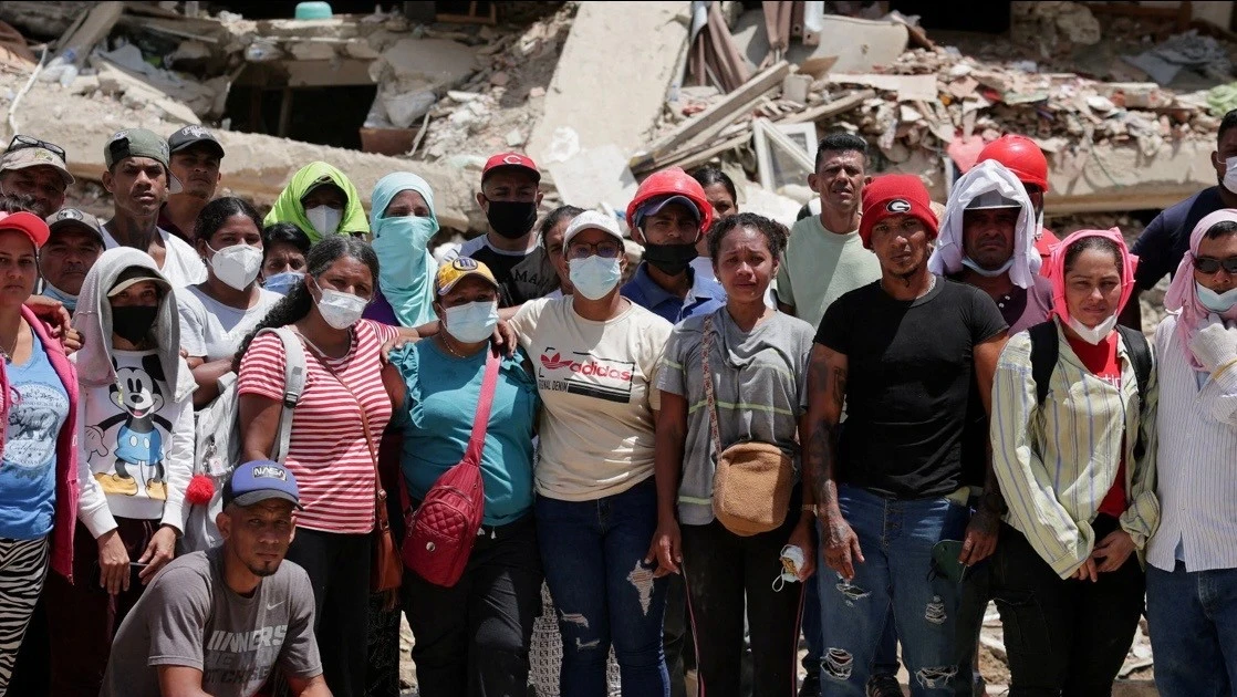 Vừa bị trục xuất khỏi Mỹ, hàng trăm người Venezuela mất tích trong thảm họa động đất