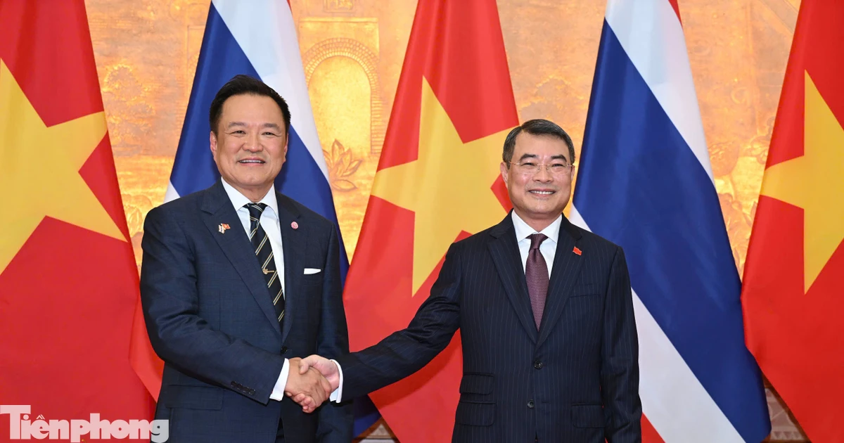 Thủ tướng Lê Minh Hưng chủ trì lễ đón Thủ tướng Thái Lan