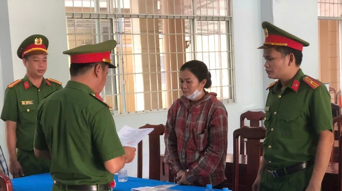 Làm giả hợp đồng để vay tiền đáo hạn rồi chiếm đoạt hơn 18 tỷ đồng