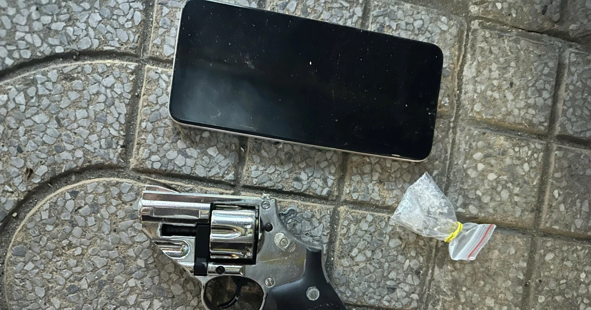 Kiểm tra nồng độ cồn, phát hiện ma túy và súng