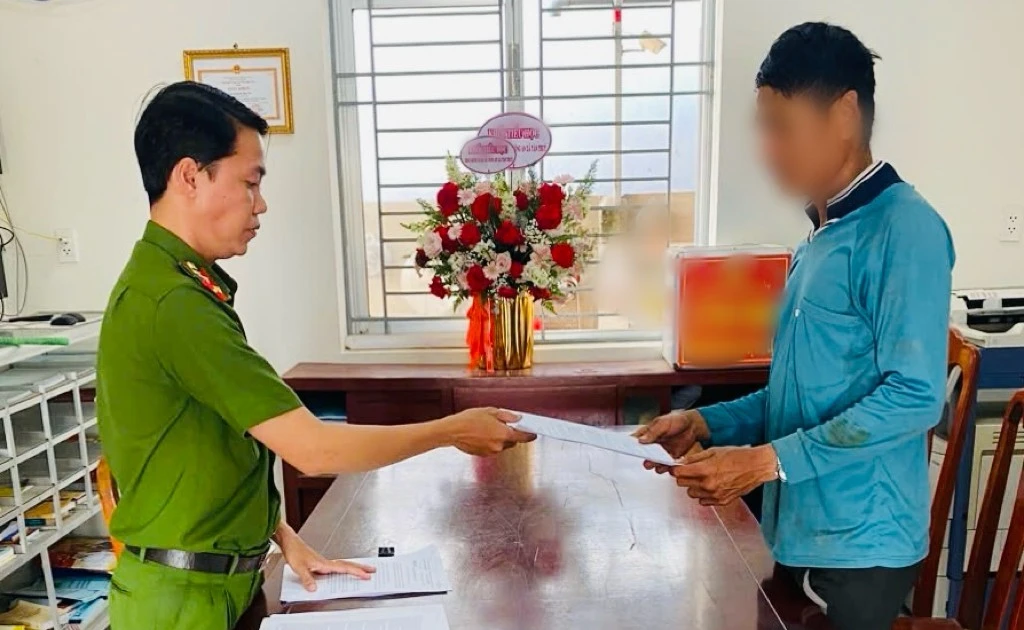 Bị phạt 7,5 triệu đồng vì lên mạng xúc phạm công an