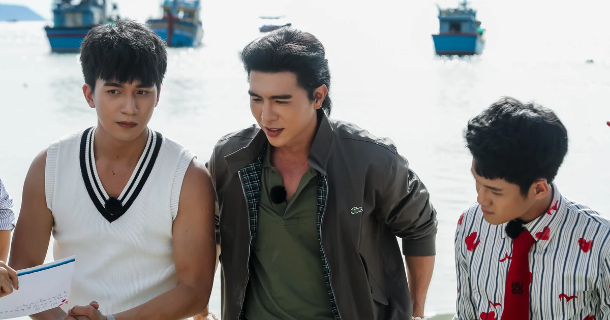 Phản ứng đặc biệt của Chi Pu, Hương Giang khi gặp gỡ 'dàn sao' của phim điện ảnh ăn khách nhất lịch sử 'Mưa đỏ'