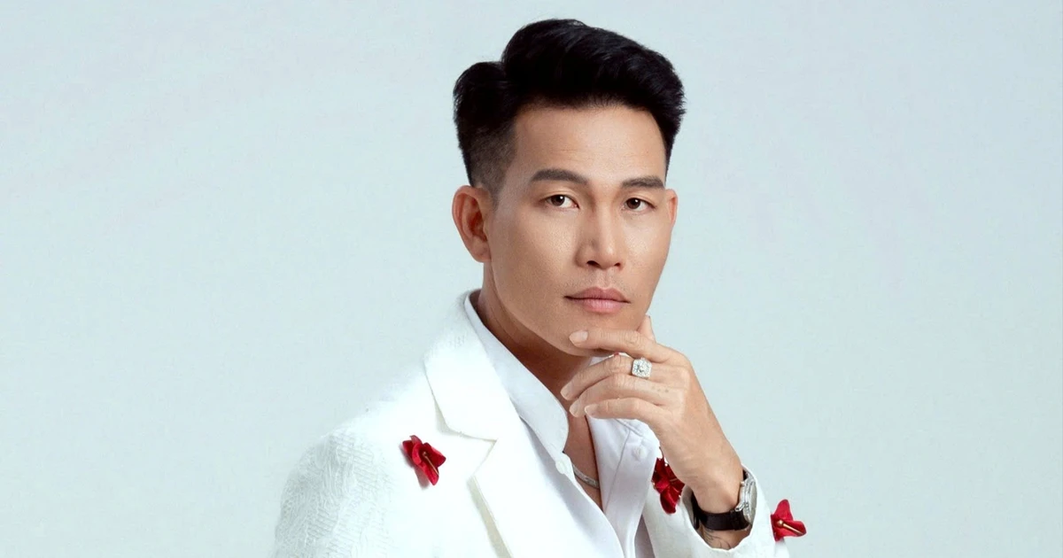 'Ông hoàng nhạc gia đình' Quách Beem nghẹn ngào tiết lộ tuổi thơ đặc biệt bên cha mẹ