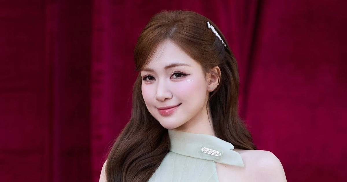Hành trình dành hết cả thanh xuân theo đuổi nghệ thuật tới cùng của Hòa Minzy