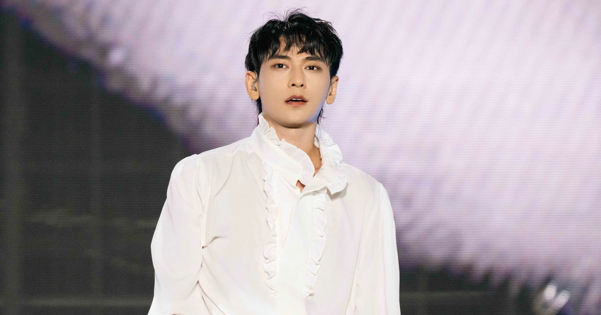 Isaac 'xuất thần' khiến Trấn Thành hết lời khen ngợi, 'visual' quá nổi bật giữa dàn 'Anh trai say hi'