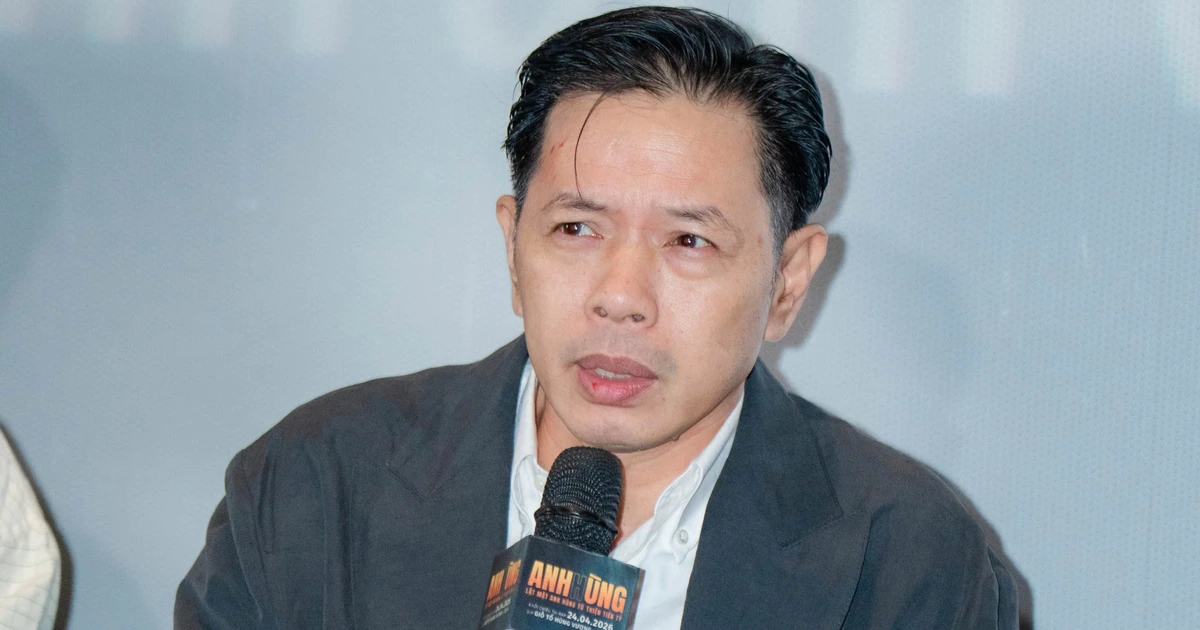 Thái Hòa hé lộ sự cố 18+ trong sự nghiệp, khiến một bạn diễn nữ sợ hết hồn