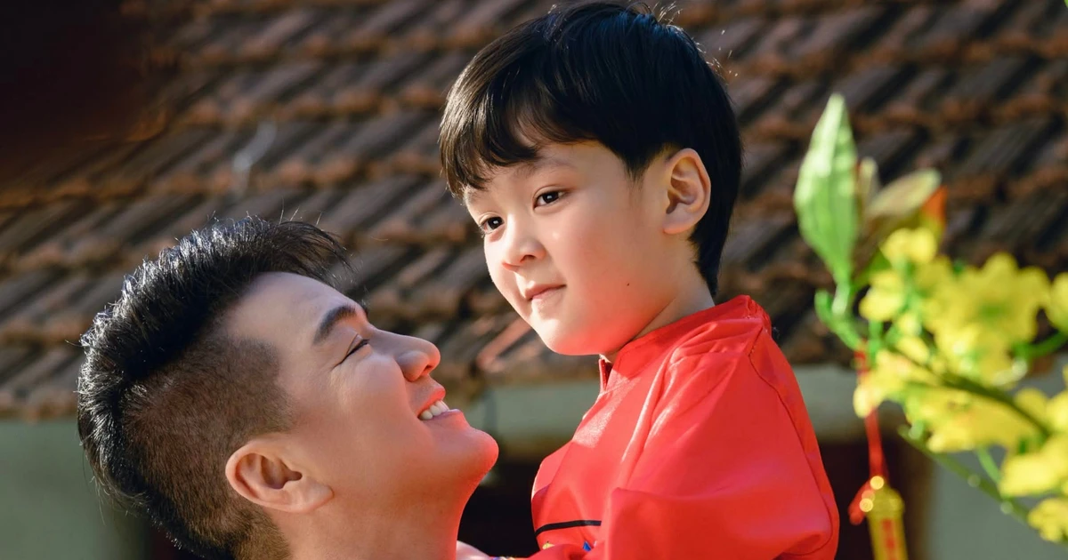 Nhân dịp Xuân về, Đàm Vĩnh Hưng cùng 'dàn sao' phim 'Mưa đỏ' gửi tặng món quà tinh thần đến các chiến sĩ Việt Nam