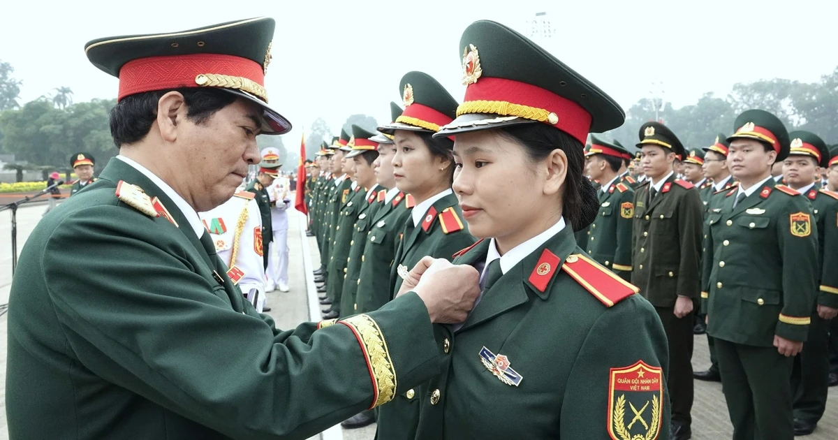 Vinh danh 49 học viên Học viện Quân y tại Quảng trường Ba Đình