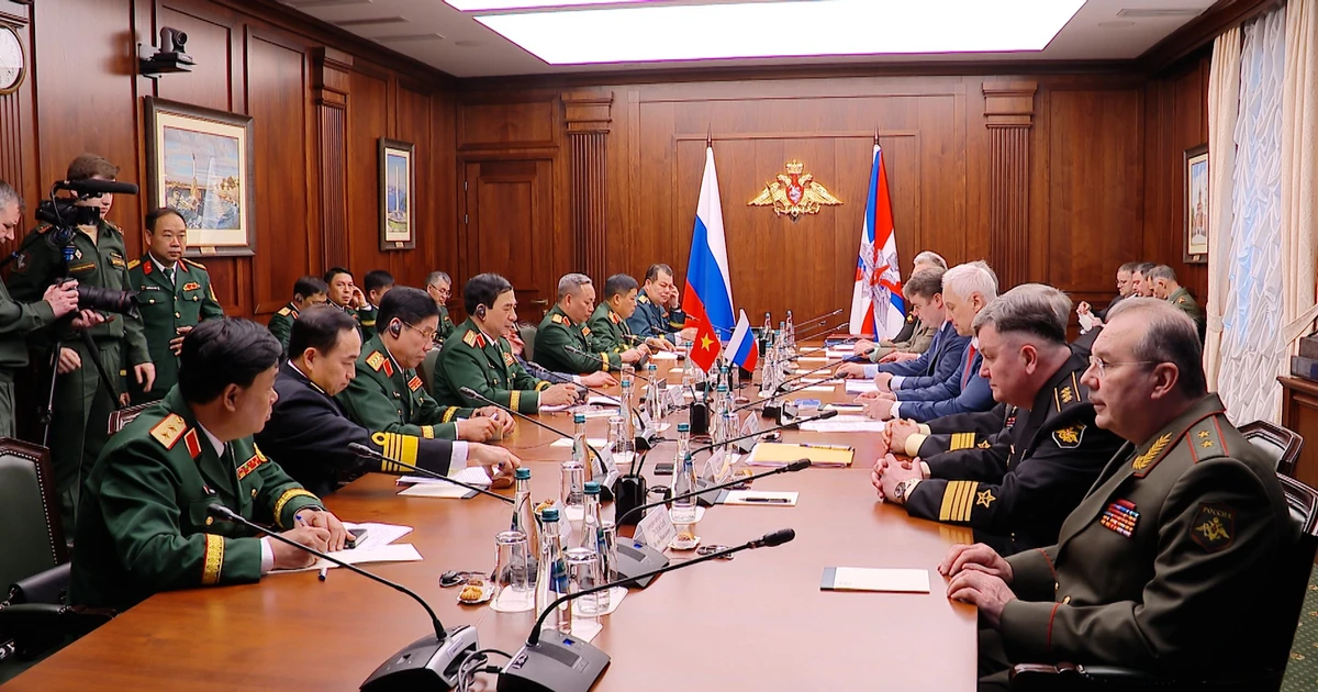 Bộ trưởng Quốc phòng Việt Nam và Liên bang Nga hội đàm tại Moscow