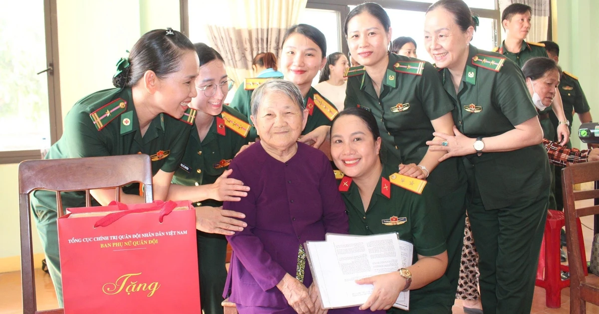 Phụ nữ Quân đội lan tỏa nghĩa tình trên hành trình tri ân