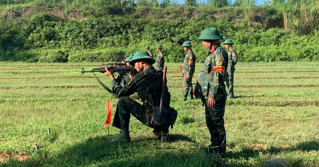 Vượt nắng lửa thao trường, tân binh Trung đoàn Tu Vũ hoàn thành tốt ‘3 tiếng nổ’