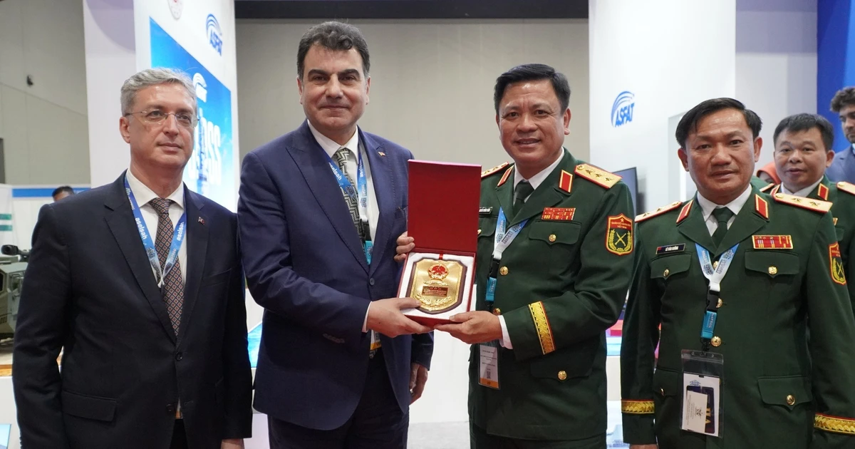 Việt Nam mời Thổ Nhĩ Kỳ tham dự triển lãm quốc phòng tại Hà Nội