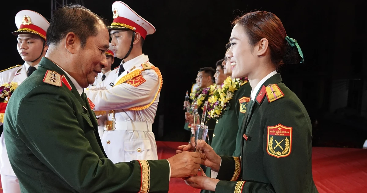 Thượng tướng Phùng Sĩ Tấn nhắn nhủ tinh thần 'đâu cần thanh niên có' tới tuổi trẻ Bộ Tổng tham mưu