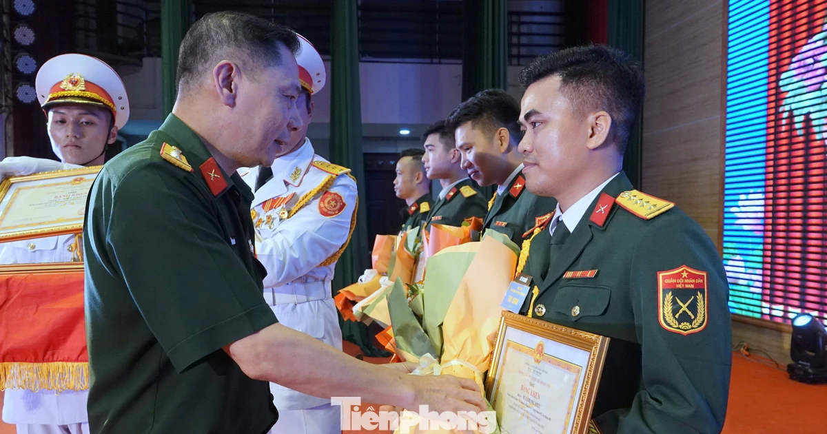 Cán bộ Đoàn lực lượng vũ trang Thủ đô tranh tài với dấu ấn AI