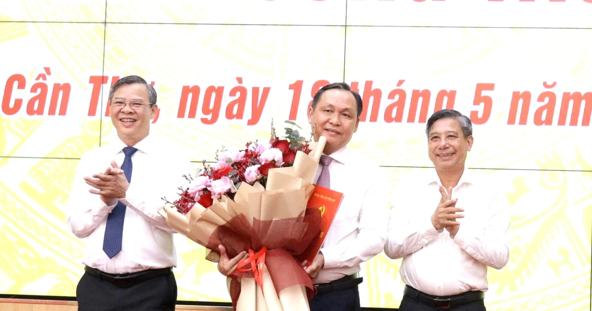 Công bố quyết định của Thủ tướng phê chuẩn Phó Chủ tịch UBND TP. Cần Thơ