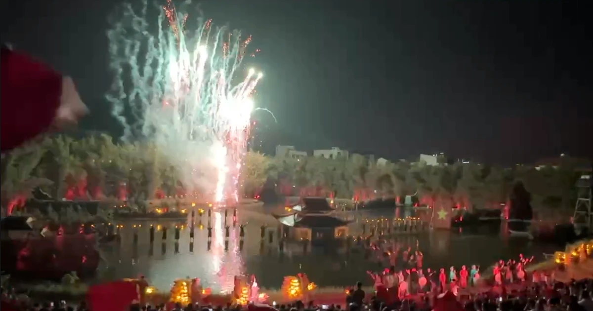 Chiêm ngưỡng màn bắn pháo hoa tại Hà Nội mừng Quốc khánh