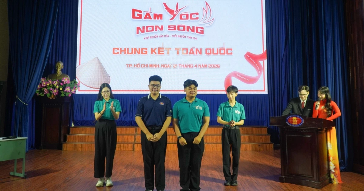 Sinh viên Nhân Văn TP. Hồ Chí Minh và Hà Nội tranh tài, tìm hiểu về di sản văn hoá Việt Nam