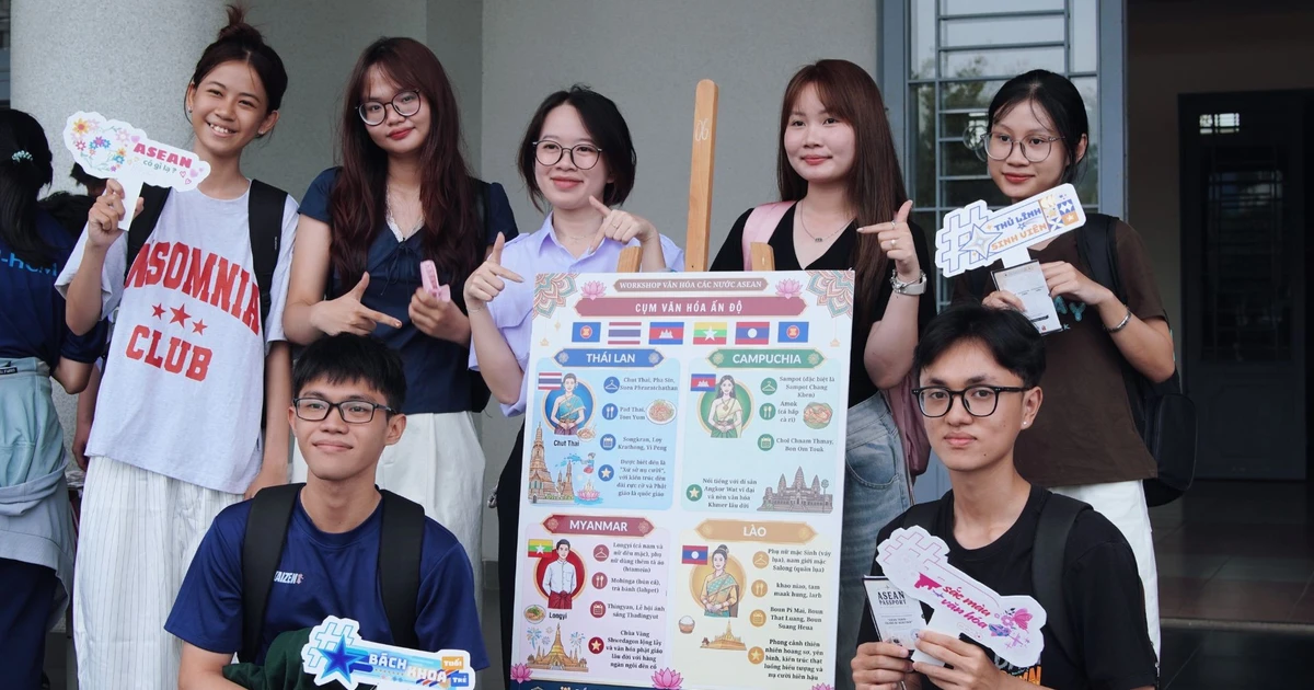 'Chuyến tàu ASEAN' đưa sinh viên Bách Khoa khám phá sắc màu di sản