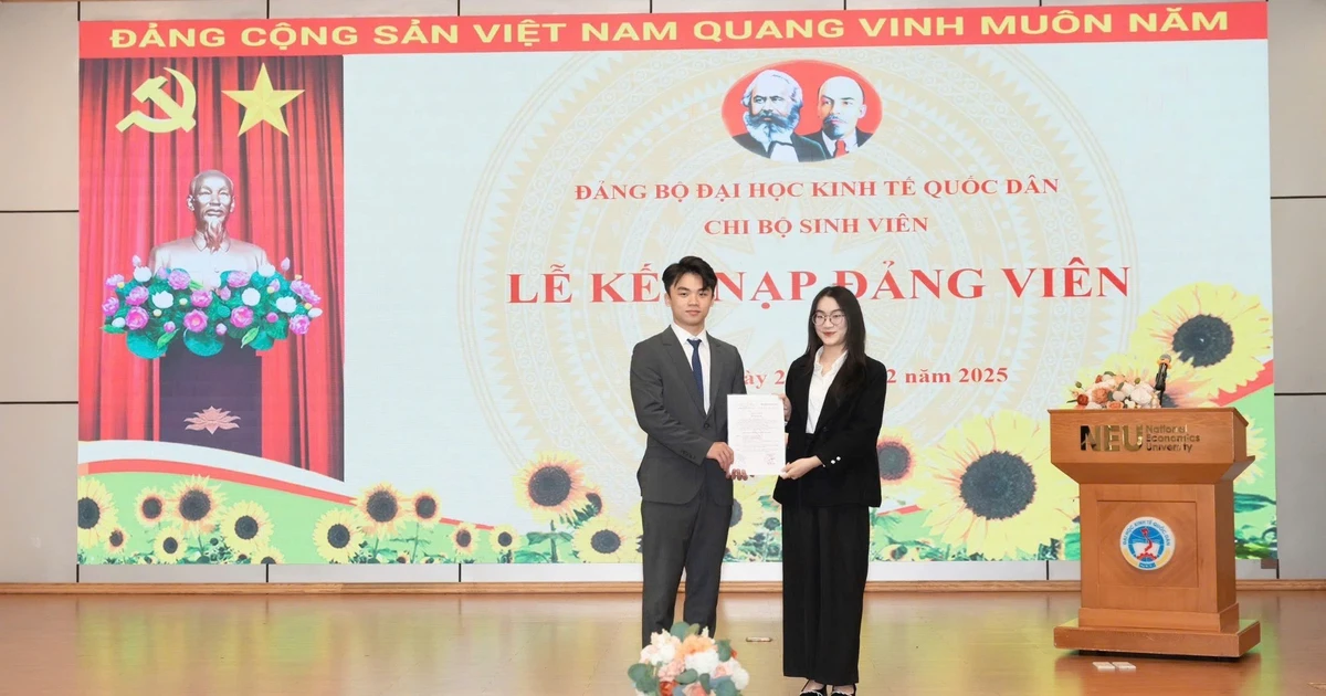 Nam sinh tiêu biểu NEU Hồ Đức Phát và hành trình chinh phục danh hiệu Sinh viên 5 tốt cấp Trung ương