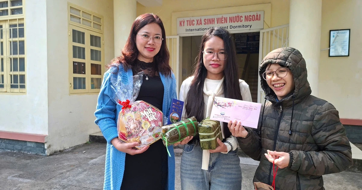 Tết xa quê vẫn tròn đầy yêu thương của nữ du học sinh Souphin Phommavongsa tại Trường Đại học Thủy lợi