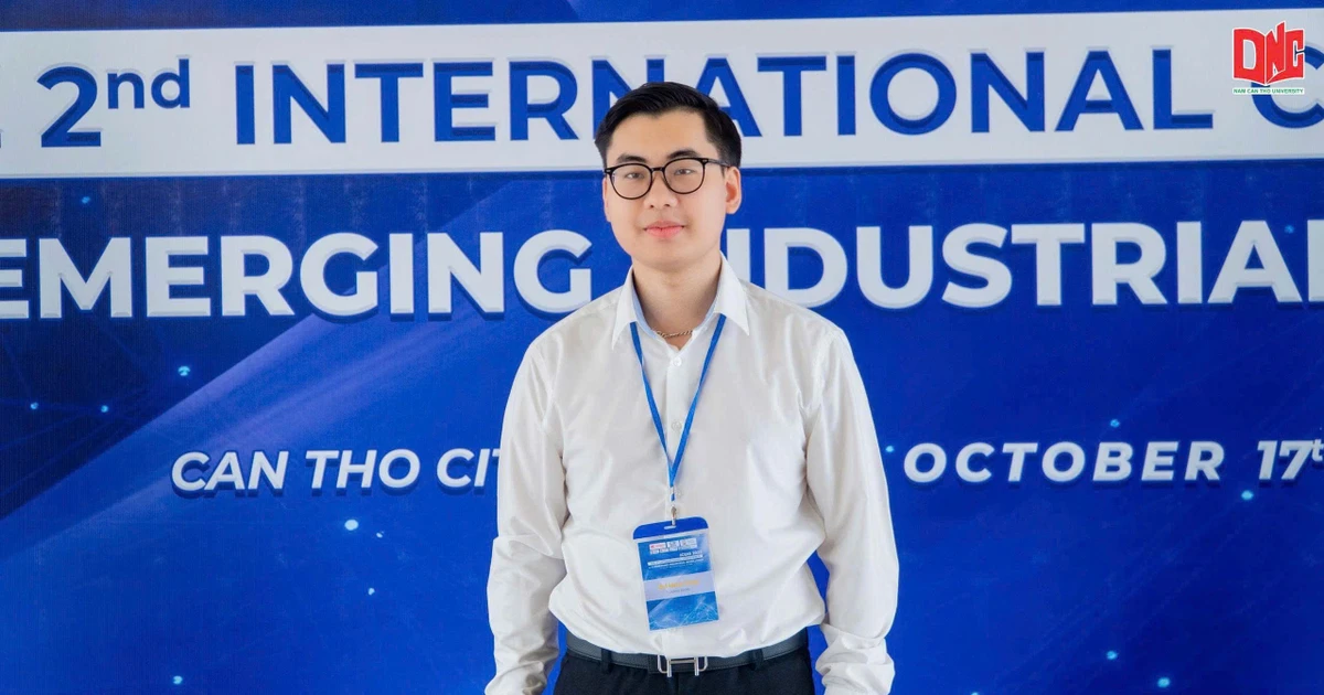 Bùi Mạnh Hùng: Đảng viên trẻ tiêu biểu với ‘cú đúp’ Sinh viên 5 tốt Trung ương và Sao Tháng Giêng