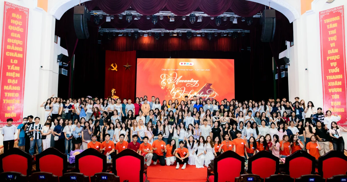 Bản giao hưởng thanh xuân của tân sinh viên Khoa Kế toán – Kiểm toán Trường Đại học Kinh tế - ĐHQGHN