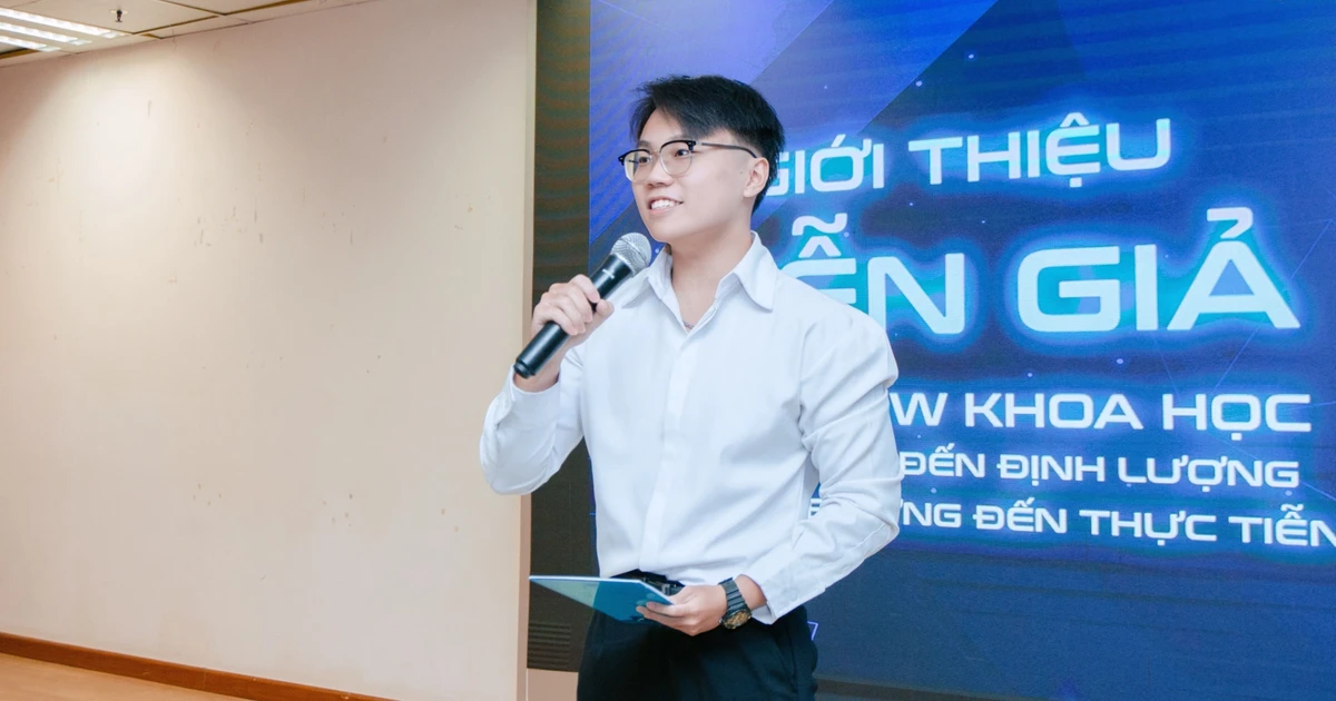 Quyết tâm theo đuổi 'nghề cầm mic' từ con số 0 của nam sinh viên Kinh tế