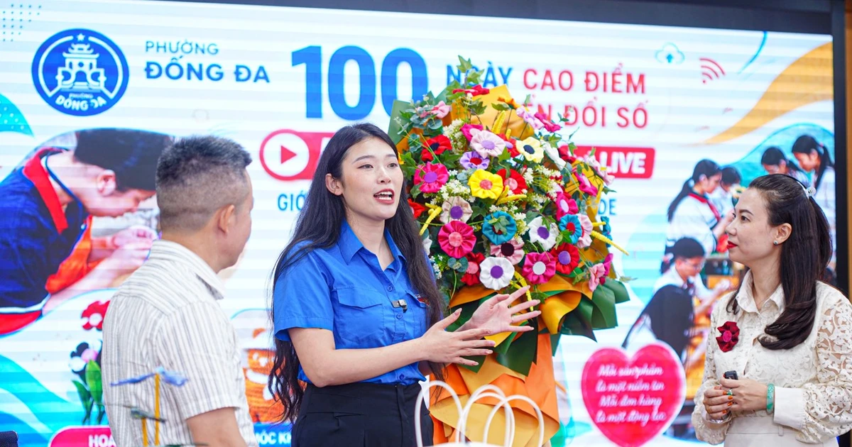 Cây hoa vải handmade trong livestream đặc biệt được đấu giá tiền triệu