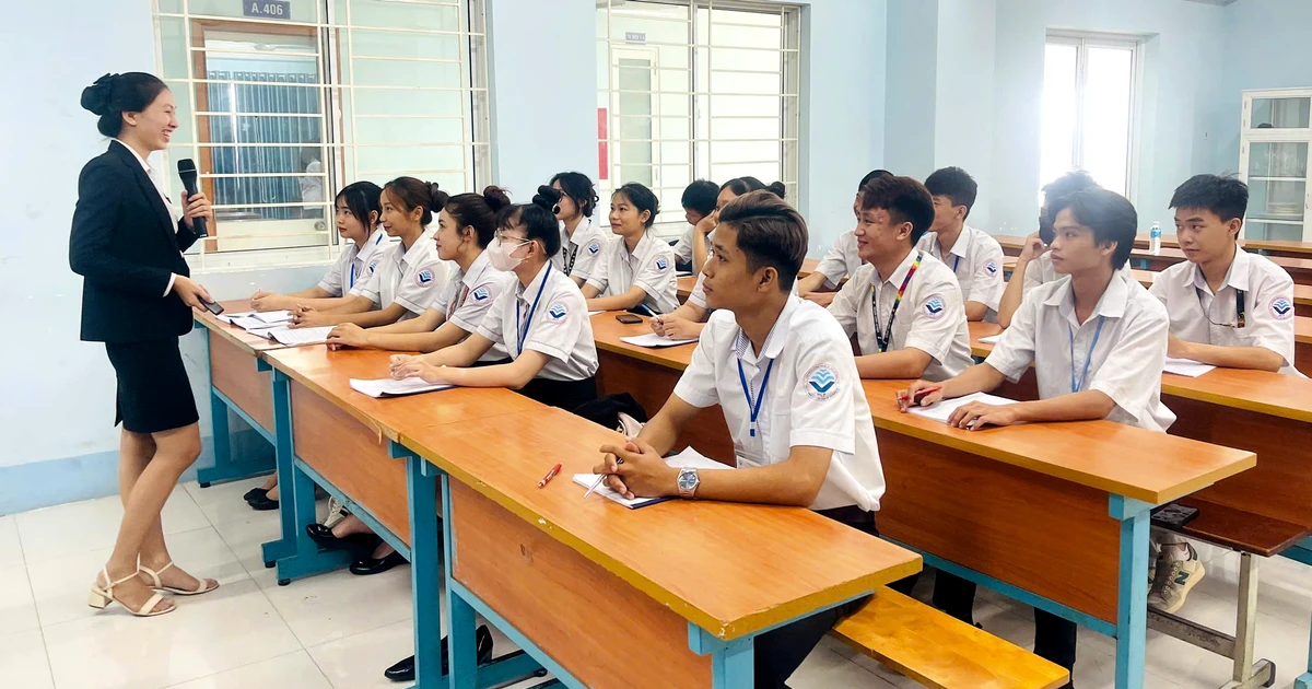 Tuyển sinh lớp 10: Mô hình “2 trong 1” lý tưởng cho teen chưa đỗ THPT công lập