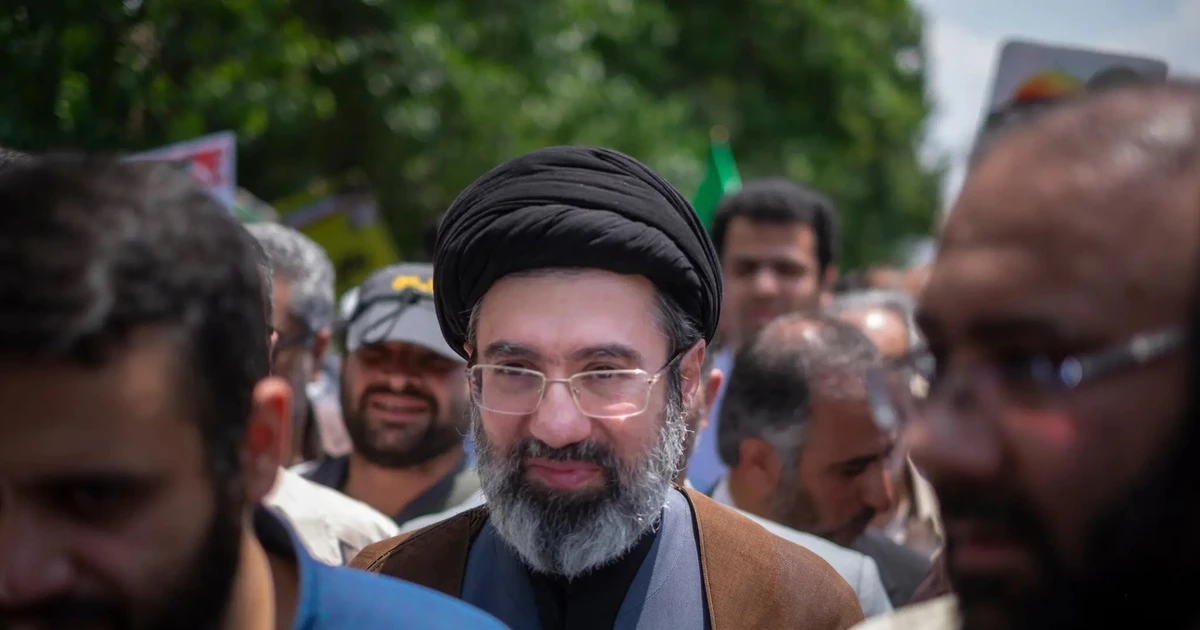 Con trai cố lãnh tụ tối cao Iran nổi lên là ứng viên sáng giá nhất kế vị cha