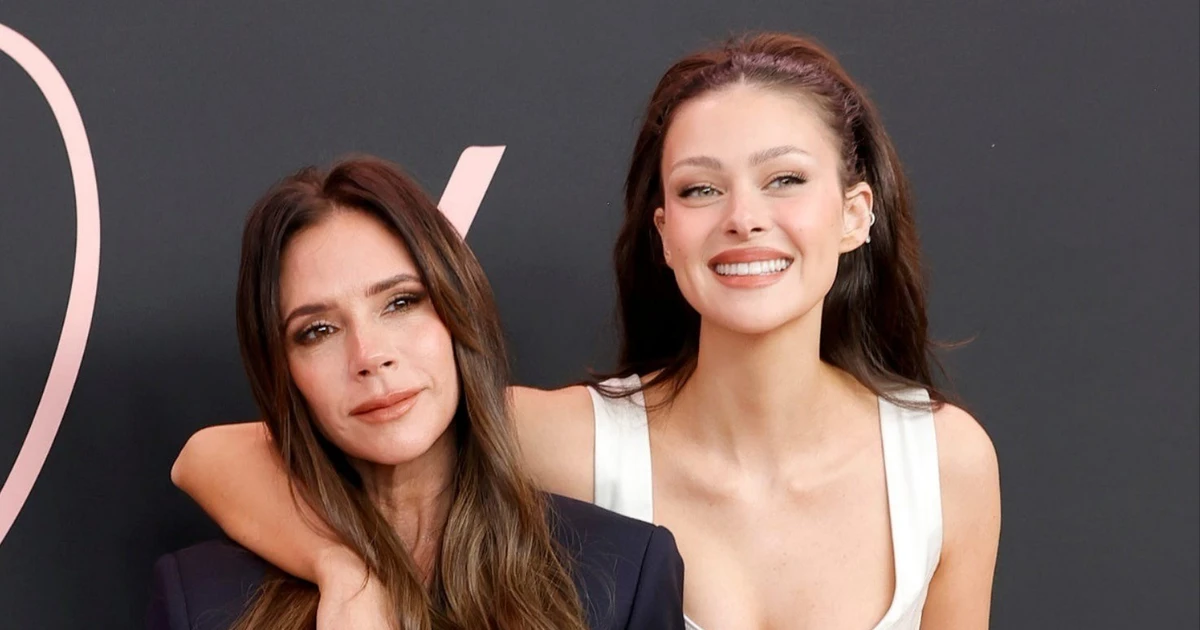 Victoria Beckham ẩn ý chê con dâu