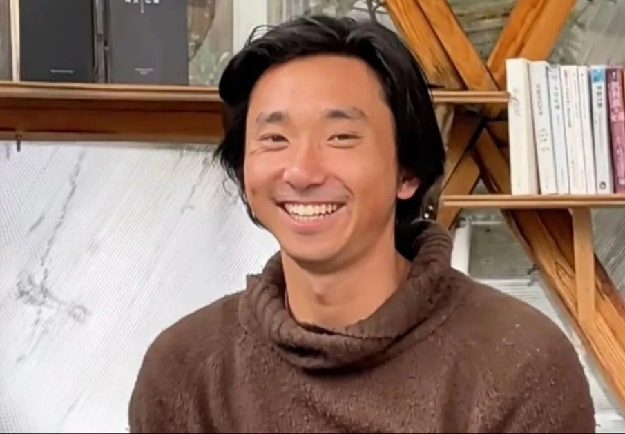 Tranh cãi thanh niên có 3 bằng thạc sĩ vẫn chọn sống vô gia cư