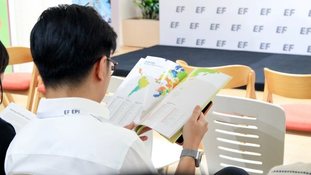 Chuyên gia nói gì về lợi thế của Gen Z Việt khi kết hợp tiếng Anh và AI?