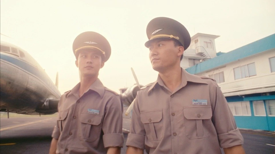 "Tử Chiến Trên Không" ra mắt bản nhạc phim do "anh tài" Quốc Thiên thể hiện