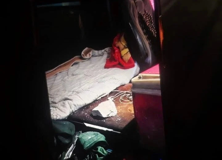 Nhiều xe tải liên tiếp bị ném đá trên cao tốc qua Quảng Trị