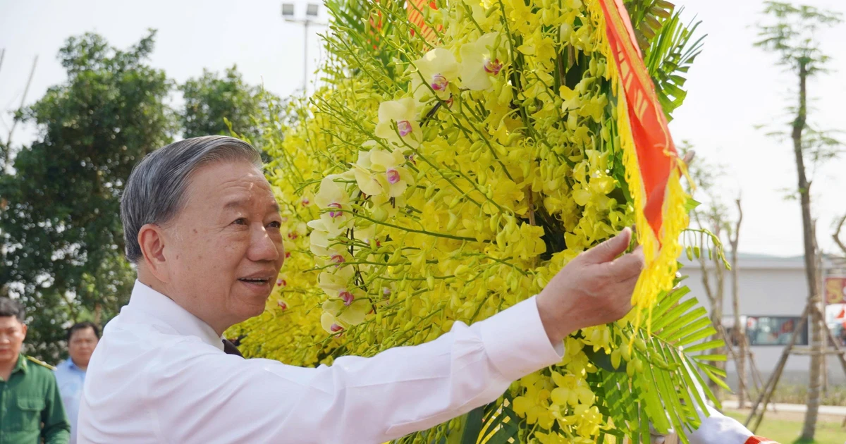 Tổng Bí thư, Chủ tịch nước Tô Lâm dâng hương tưởng niệm Đại tướng Võ Nguyên Giáp