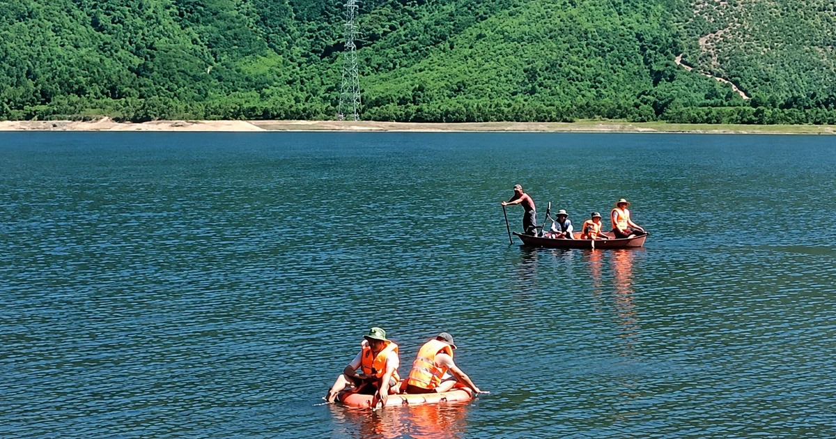 Tìm thấy hai cậu cháu ôm chặt nhau tử vong dưới hồ thủy lợi