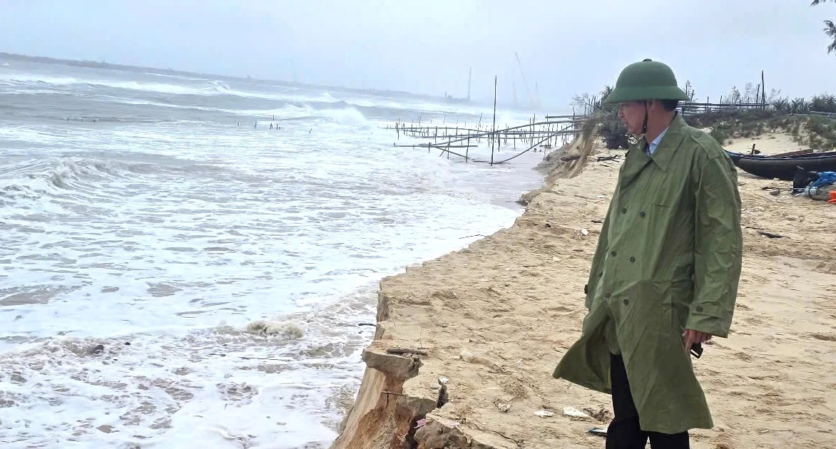 Nhiều điểm sạt lở ven biển Quảng Trị ở mức báo động