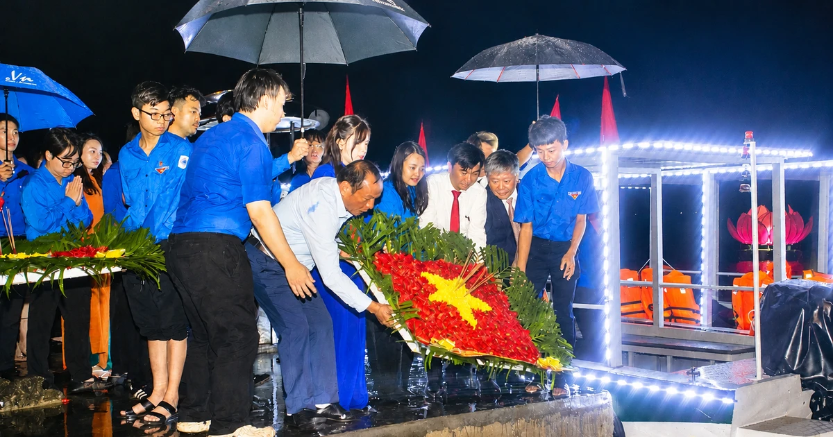 Tri ân trên dòng Thạch Hãn, chiếu phim cách mạng thắp sáng lý tưởng thanh niên
