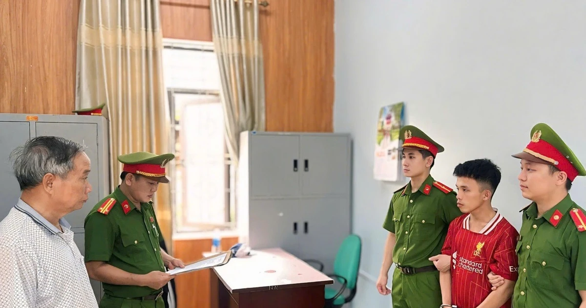 Nhiều lần lấy trộm thẻ ngân hàng người khác, đoán mật khẩu để rút tiền