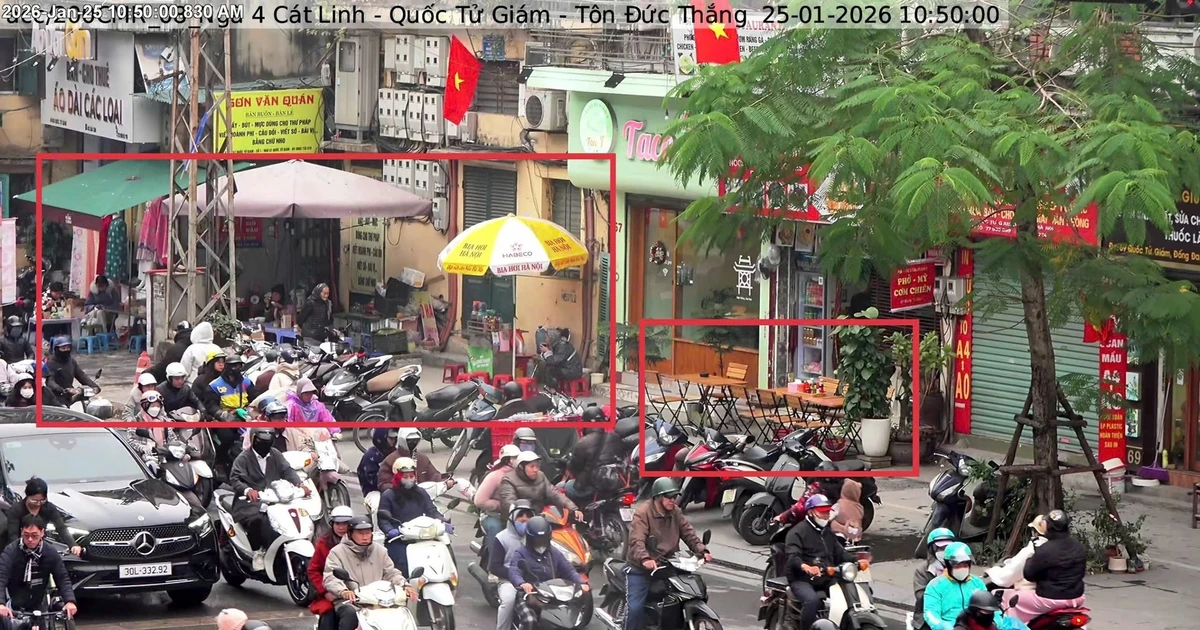 Hà Nội: Một ngày xử lý phạt nguội hơn 300 trường hợp lấn chiếm vỉa hè