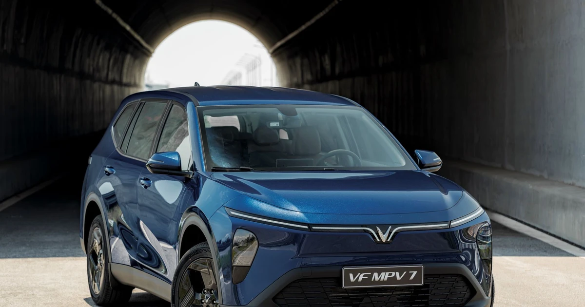 Chủ xe VinFast VF MPV 7: 'Đi đủ 7 người vẫn thoải mái, nuôi xe nhẹ hơn tưởng tượng'