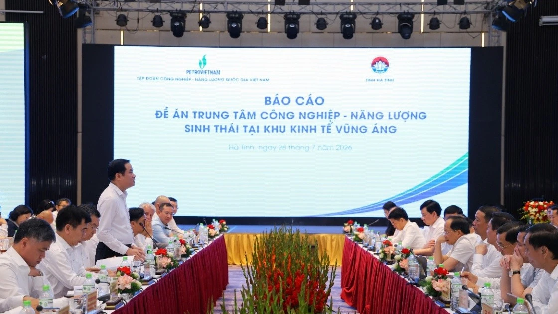 Hợp tác chiến lược kiến tạo hạ tầng năng lượng và hạ tầng số tại Vũng Áng