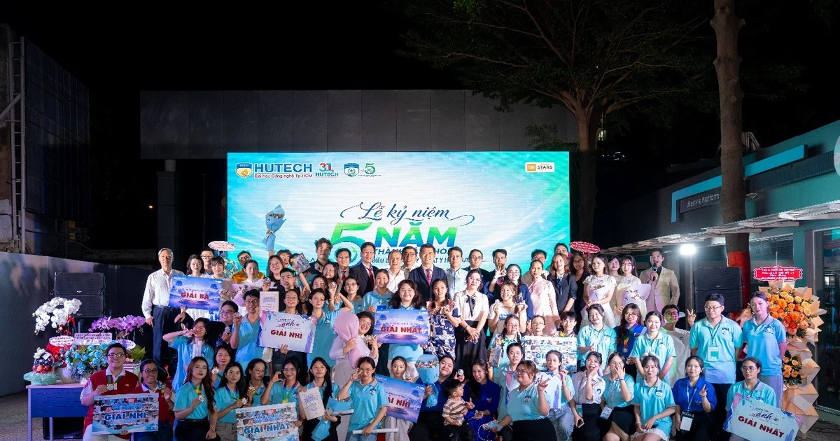 Mô hình học cụ và cách sinh viên khối Khoa học Sức khỏe HUTECH làm mới bài học sức khỏe