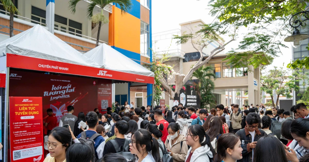 J&T Express kết nối tương lai logistics: từ nguồn nhân lực đến nền tảng số tại Valoma Logfair 2026