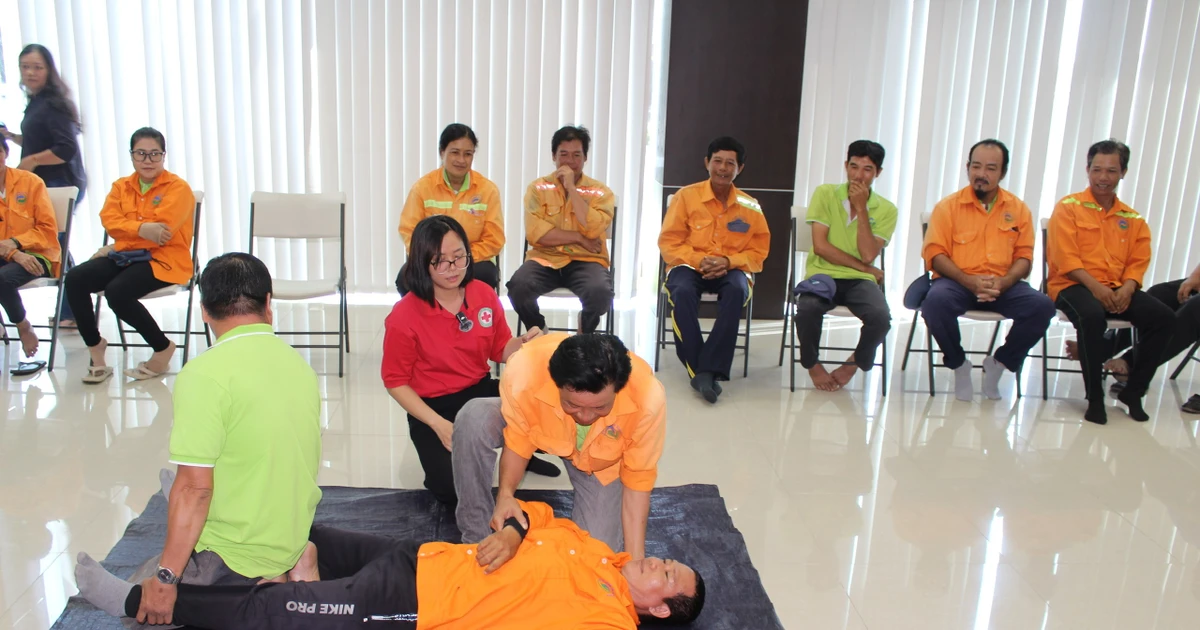 VWS tập huấn luyện sơ cấp cứu: Lấy sức khỏe người lao động làm trọng tâm