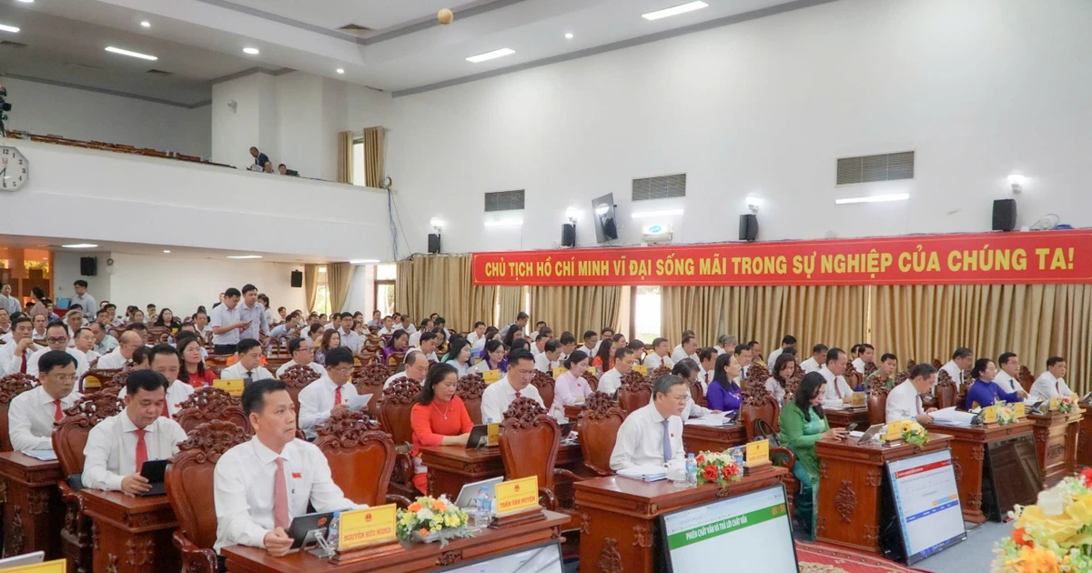 Phó Chủ tịch Cần Thơ: Không né tránh khó khăn, không tô hồng kết quả trước áp lực tăng trưởng