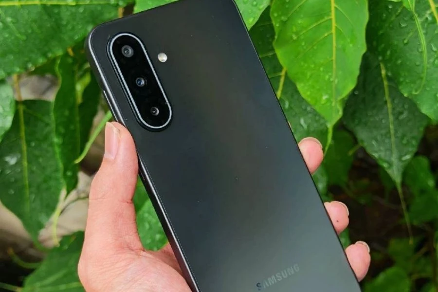 Dòng điện thoại Xiaomi Redmi Note và Galaxy A có phù hợp với học sinh?